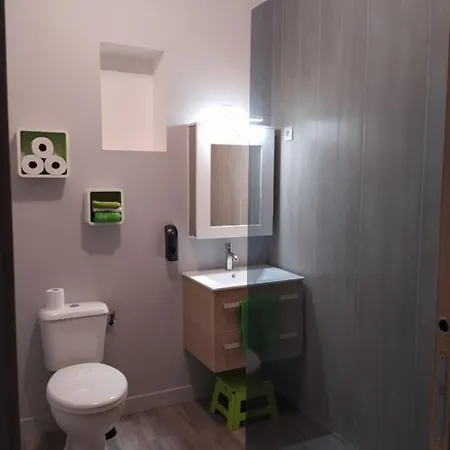 Les De アパート *